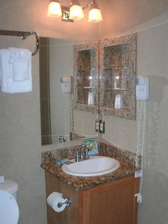 Emerald Suites At Cameron Las Vegas Hotel