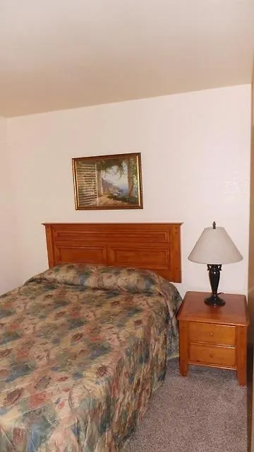 Emerald Suites At Cameron Las Vegas Hotel
